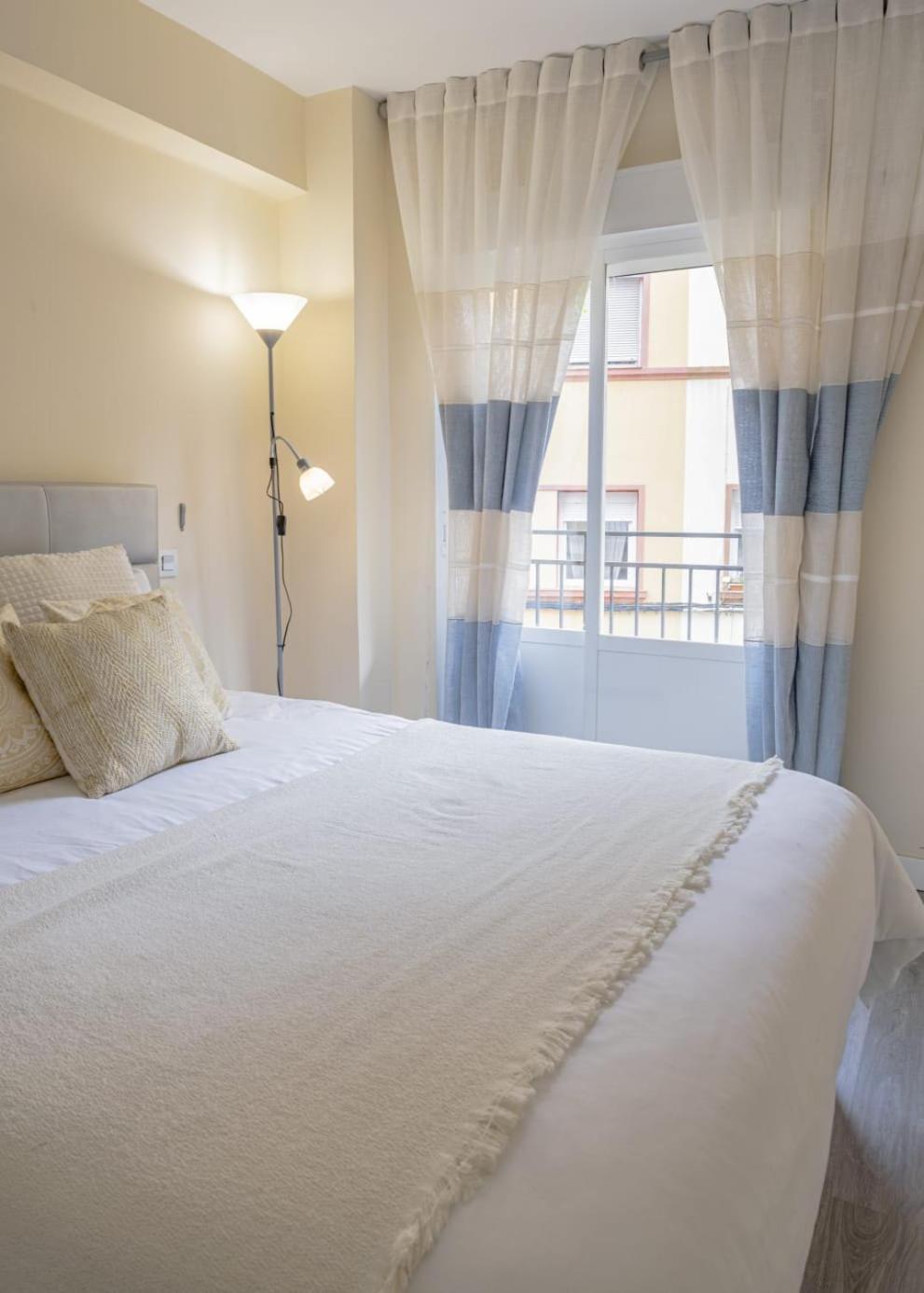 Apartamento Cerca Del Pilar Сарагоса Екстер'єр фото